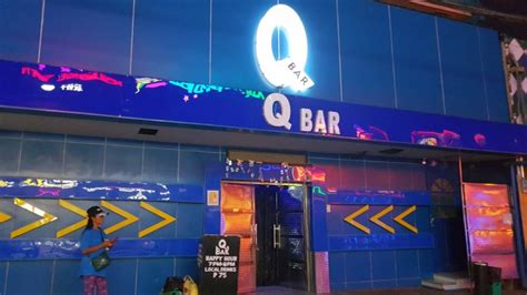 Q bar - Q Bar. Burgh Quay / D'Olier St, D2 (+353) (0)1 677 7835 more than a year ago. share post a comment. This late bar feels like a cross between an airport terminal and a club. Its music and crowd are decidedly mainstream and it seems to strive to be a place to have a drink, a dance, and maybe a dalliance. On those levels it succeeds well.